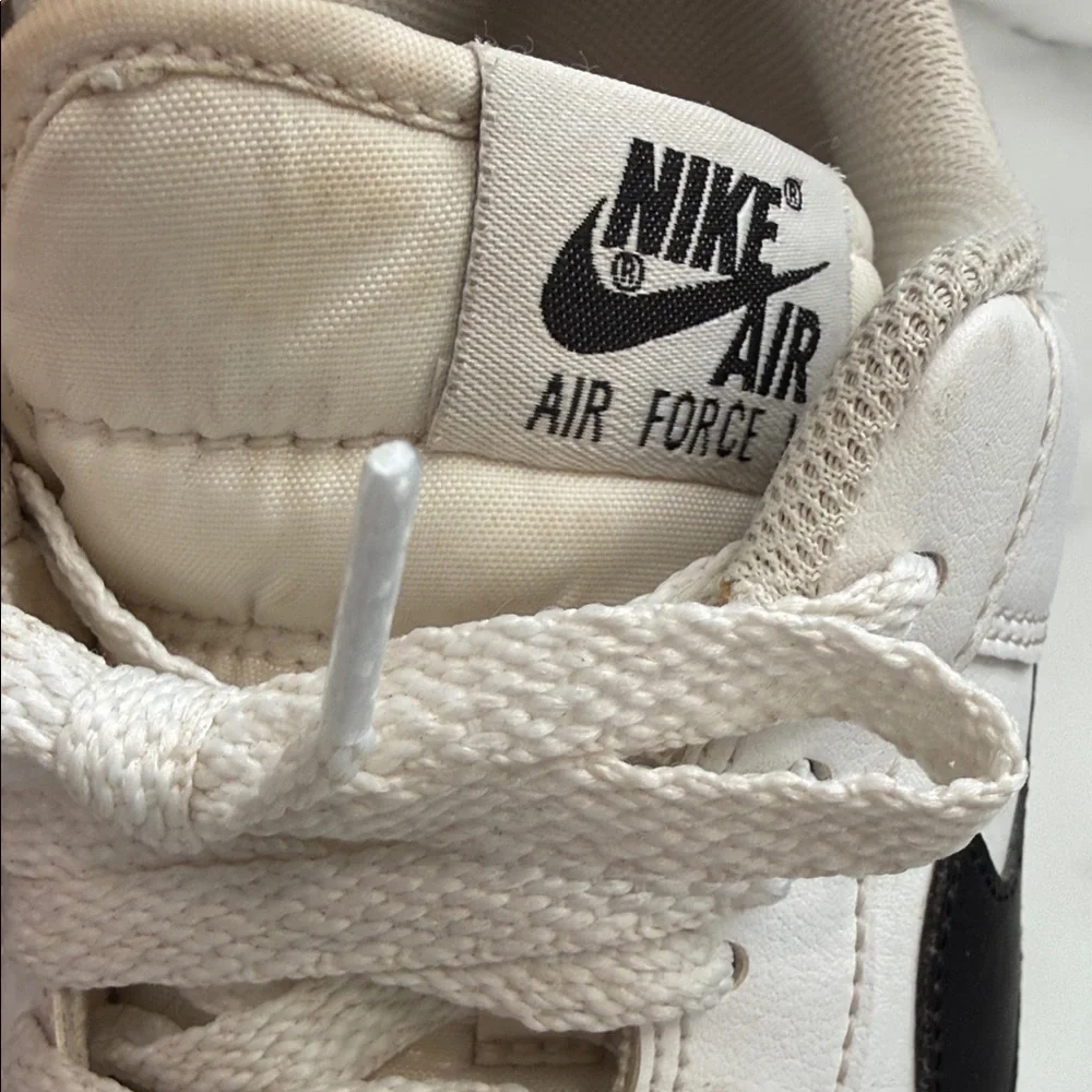 Nike Air Force 1 '07 sneakers in white and black men’s 10.5